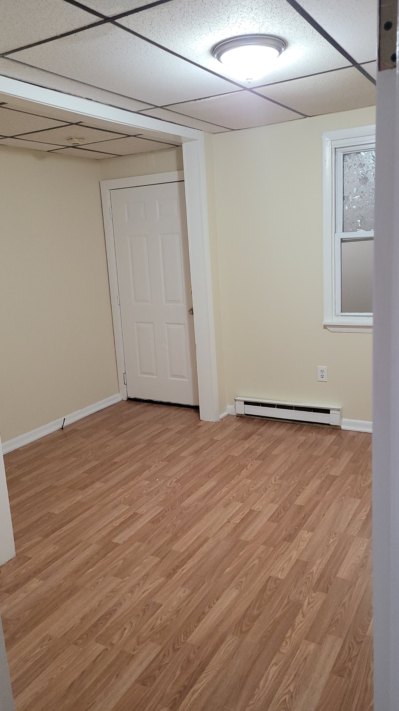 28 Pleasant St. Apt 1